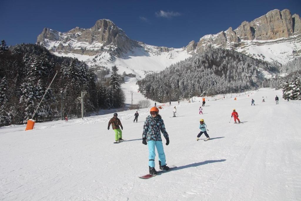 Gite Proche Des Passerelles Et Du Lac De Monteynard Saint-Martin-de-la-Cluze ภายนอก รูปภาพ